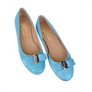 Ferragamo Crocodile Leather Varina Ballerinas Blue For Women